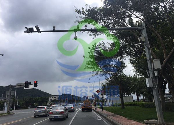 江滨路鳌港路口东侧